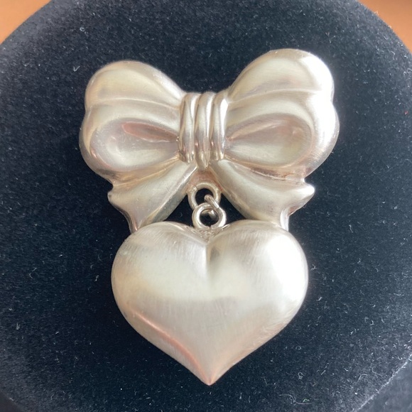 Vintage Bow & Puffed Heart Pin - Picture 2 of 4